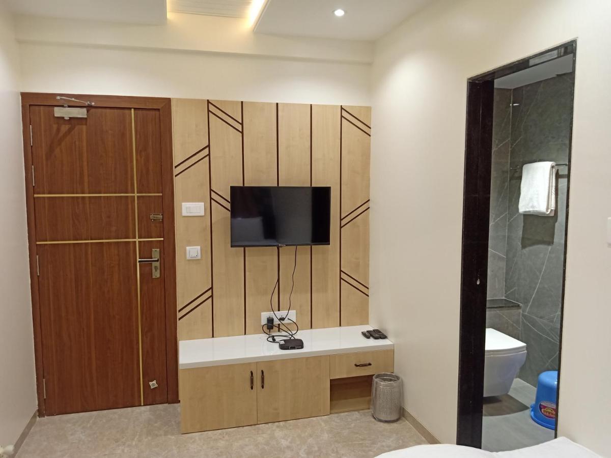 Hotel Suvarnam Residency Ахмеднагар Экстерьер фото