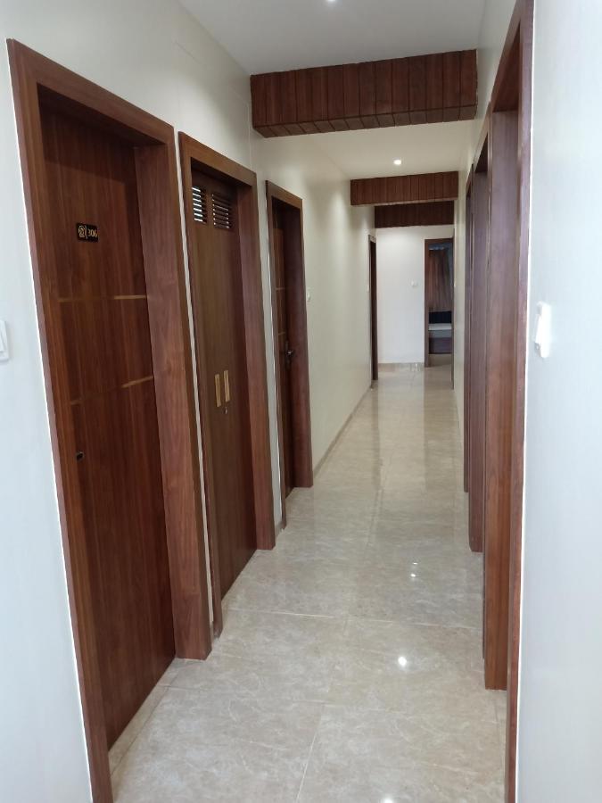 Hotel Suvarnam Residency Ахмеднагар Экстерьер фото